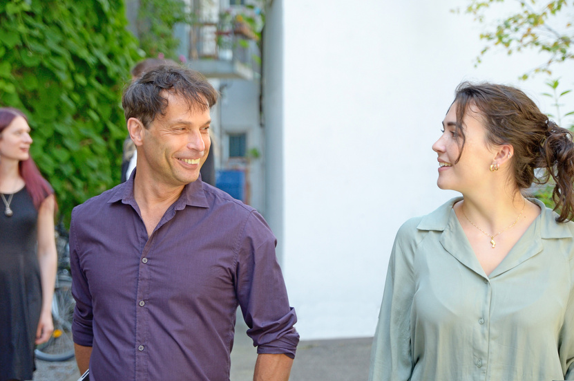 <h3>Wir sind ein Dream-Team, wenn du...</h3>

<ul> 	<li>eine kaufmännische Grundausbildung oder mehrjährige Erfahrung in einer vergleichbaren Position mitbringst</li> 	<li>eine Weiterbildung im HR oder Payroll absolviert hast (Personalassistentin, HR-Fachfrau, Payroll-Spezialistin o.Ä.)</li> 	<li>sehr gute Deutsch- und gute Englischkenntnisse vorweisen kannst</li> 	<li>sowohl gute IT-Anwenderkenntnisse als auch gute buchhalterische Kenntnisse sammeln konntest</li> 	<li>dich für die Webbranche interessierst</li> 	<li>zuverlässig, flexibel und ein:e Teamplayer:in bist</li> 	<li>exaktes Arbeiten liebst und anderen in Gedanken oft schon einen Schritt voraus bist 	<p>&nbsp;</p> 	</li> </ul>
<p class="btn-outline button"><a href="t3://page?uid=387#3529">Jetzt bewerben</a>&nbsp;<a href="t3://page?uid=220">Dein Team</a></p>