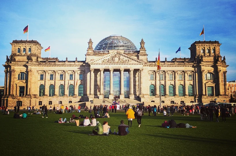 Von Effizienz bis Inklusion: Die Wahl von TYPO3 durch die deutsche Bundesverwaltung Von Effizienz bis Inklusion: Die Wahl von TYPO3 durch die deutsche Bundesverwaltung